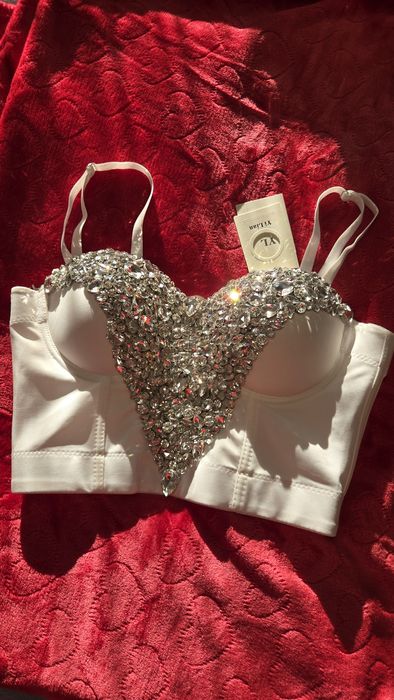 Бял официален Топ