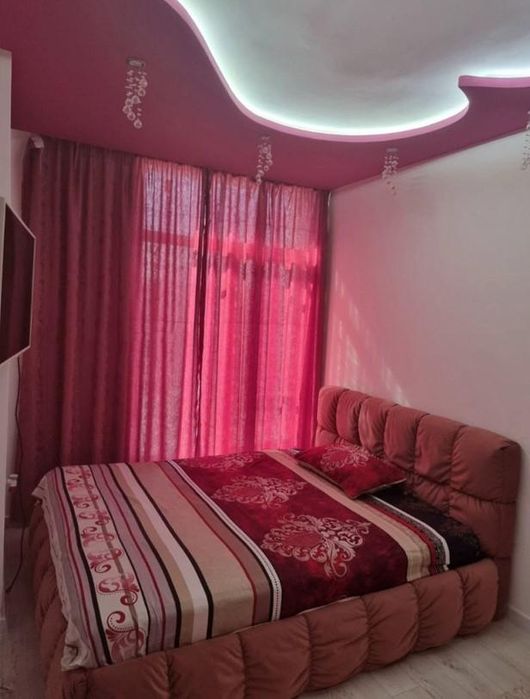 Дава се под наем Тристаен апартамент в София, Студентски град - 80 кв.м за 799 € - Снимка #2