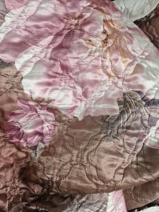 Продам Покрывало 1000