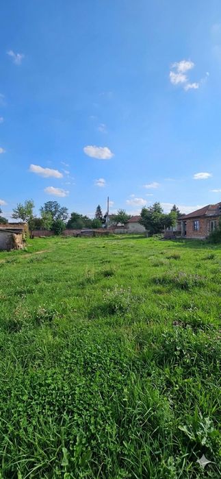 Парцел в село Поликраище