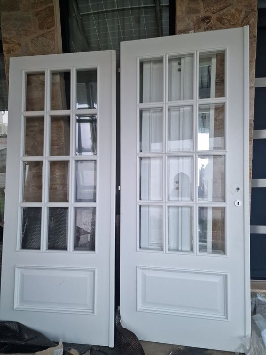 Usi duble din lemn masiv