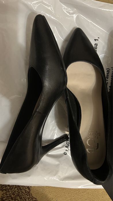 Туфли продаю за дешево покупала дарожее