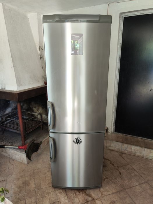 Хладилник с фризер Electrolux