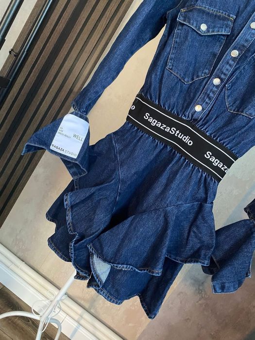 Бутикова дънкена рокля