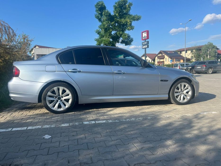 BMW 3 Series 2011 — imagine 3