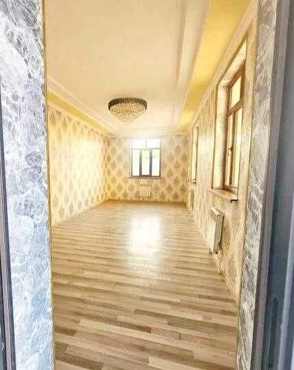 Ховли  сотилади  4 хона 2.2 сотик Тайер уй   Кибрай рн