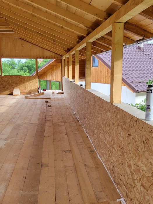 Executam acoperisuri si mansarde