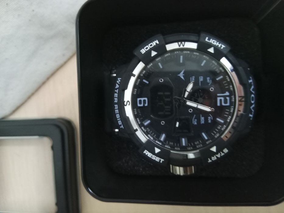 Часики серые водонепроницаемые