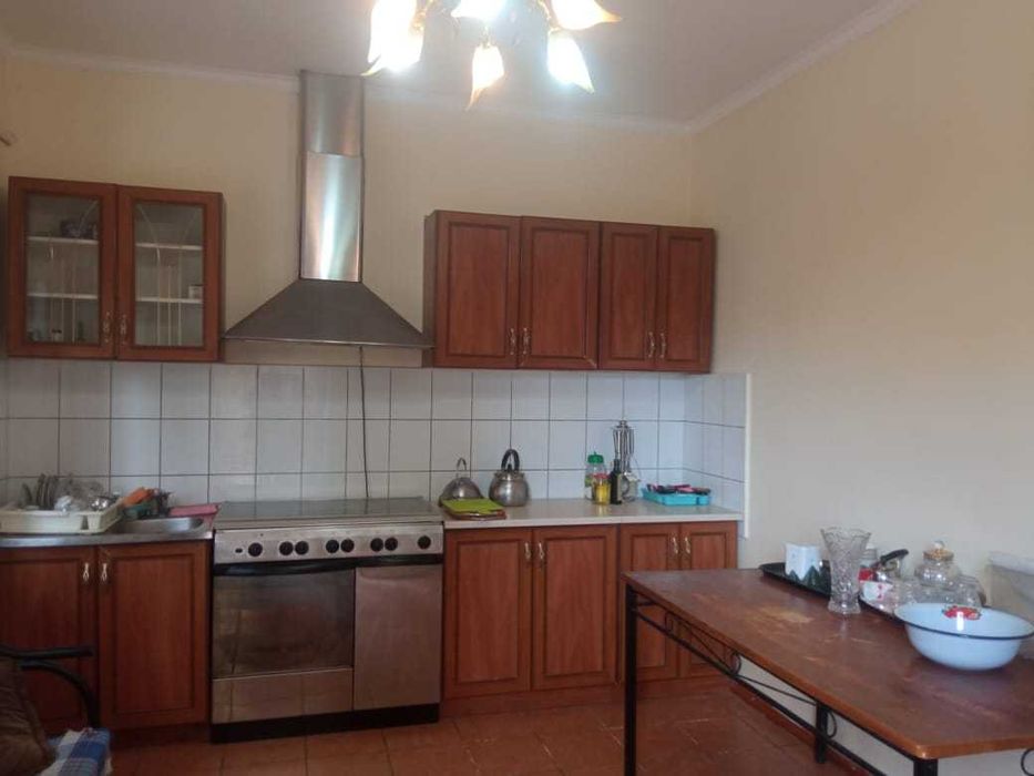 Продается 7 комнатный дом в центре города