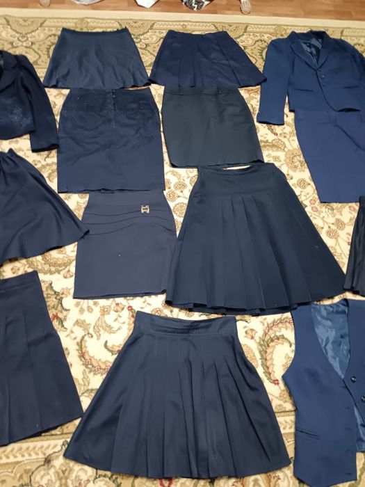 Школьная форма продаётся