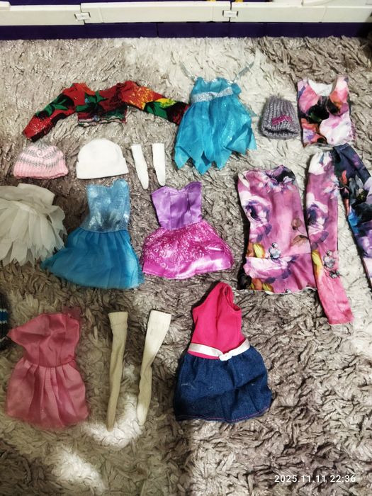 Домик для Барби, мебель, одежда