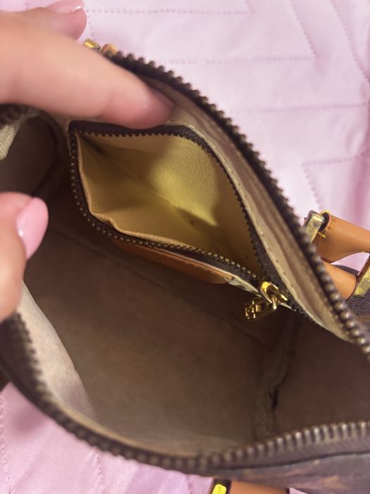 Geanta Louis Vuitton mini