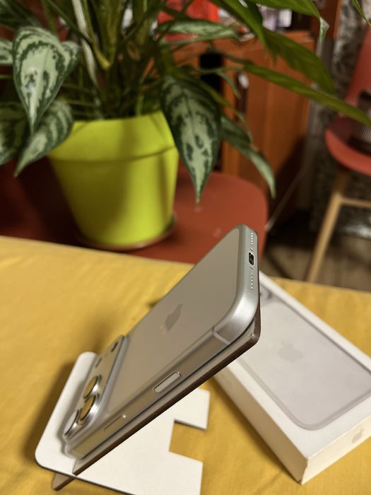 Iphone 17 pro без ремонта