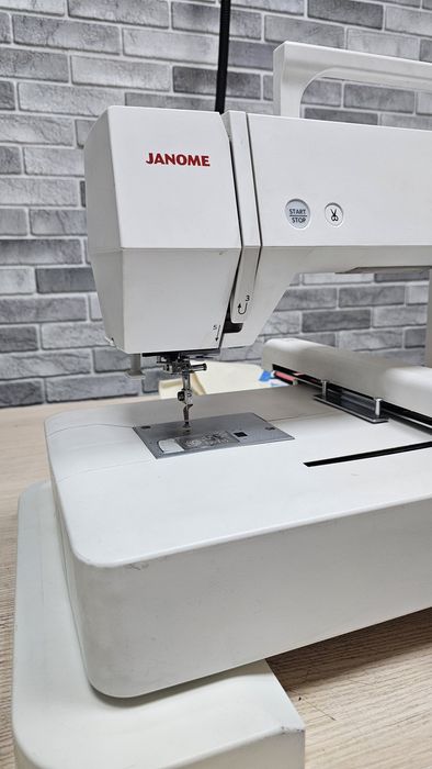 Вышивальная машина Janome Memory Craft 500E