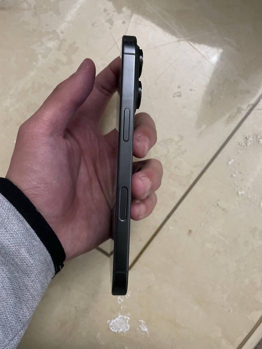Iphone 16 pro black Titanium original