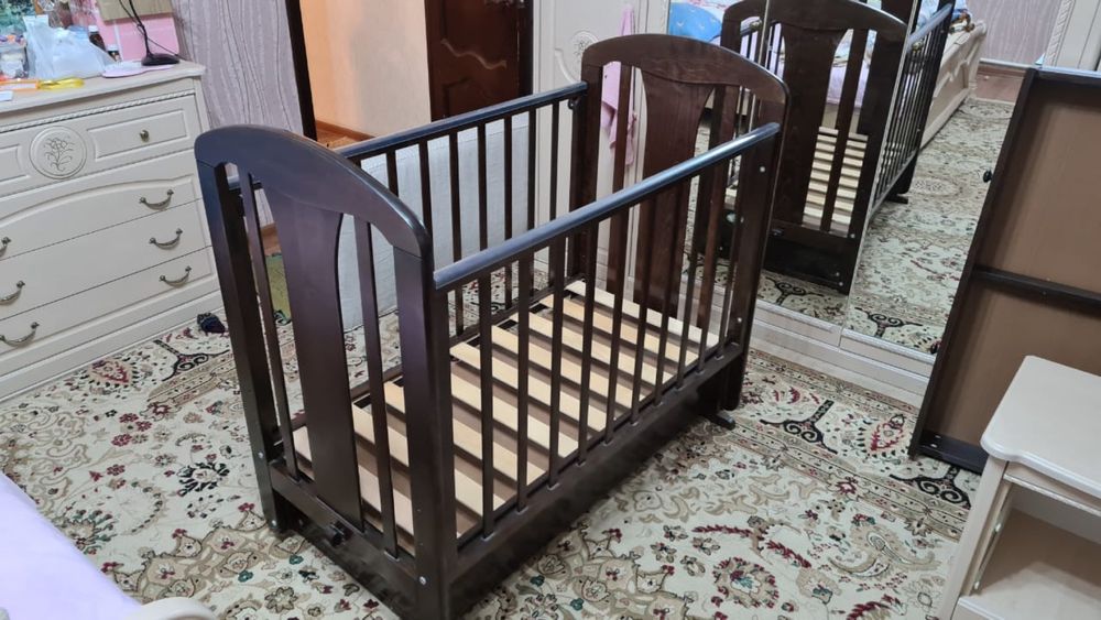 Продается манеж (дуб)