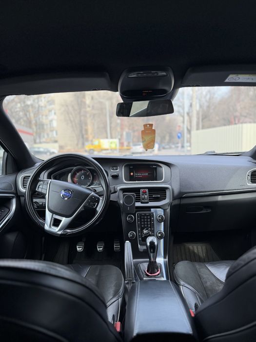 VOLVO V40 2015 — imagine 17