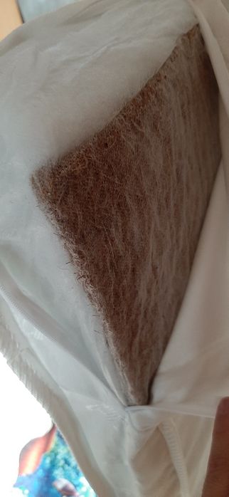 Продаётся: матрас детский.