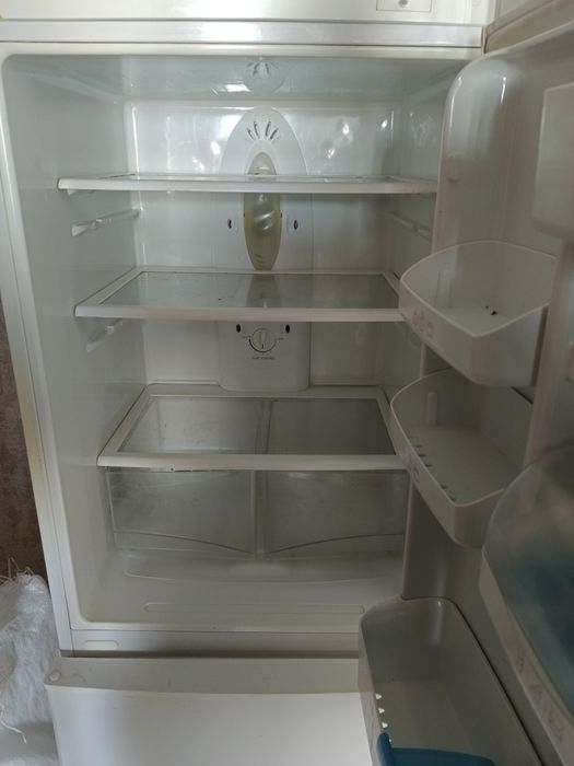 продам холодильник 2 камерный  в рабочем состоянии