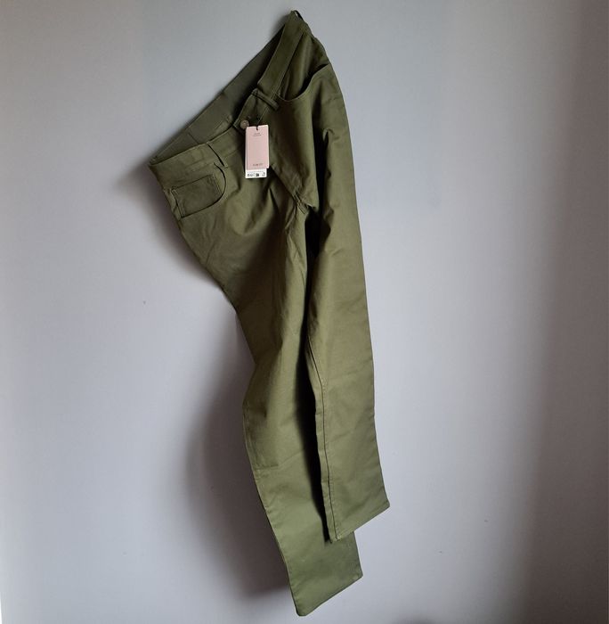 Нов Мъжки панталон Mango L размер