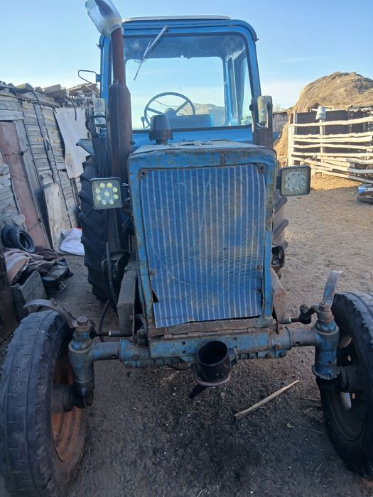 Продам трактор мтз