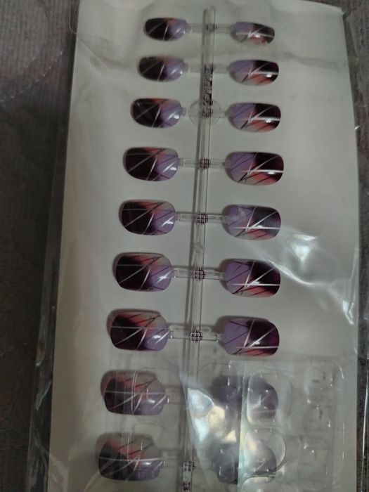 Продам. Ногти 4 упаковки