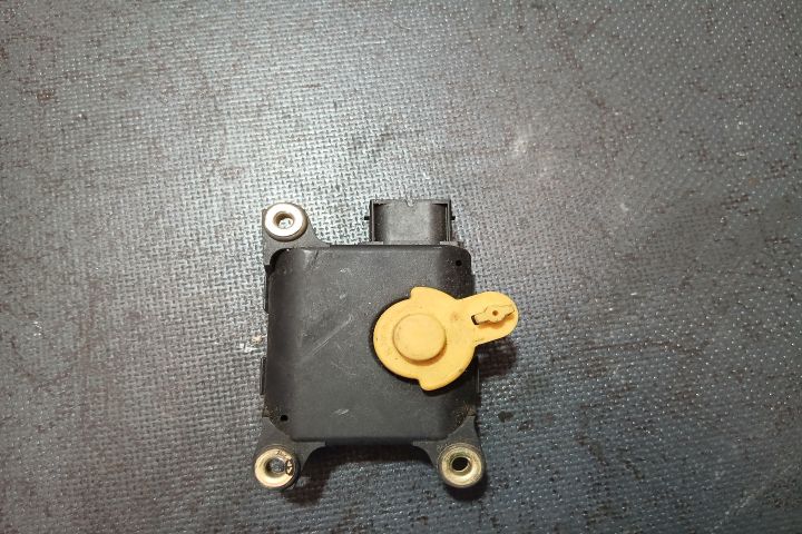 Motoras clapeta aeroterma 8D2820511C 0132301214 8D2820511C 0132301214