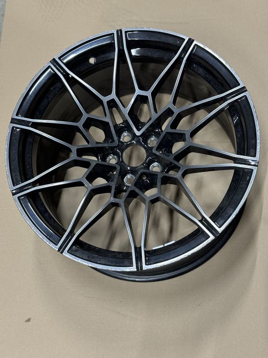 Janta spate Bmw M3 M4 G80 G82 stil M826