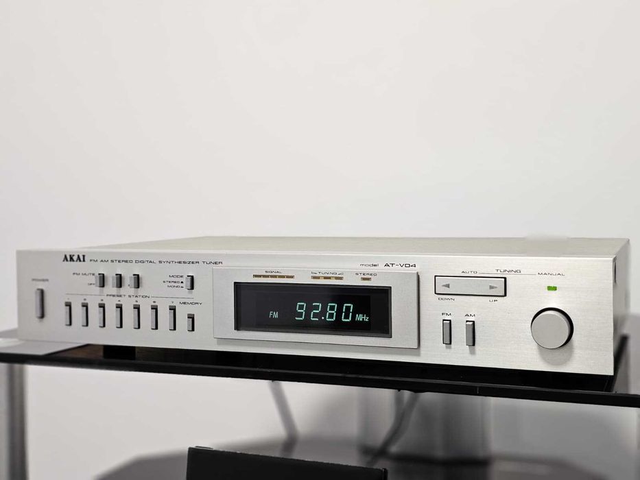 Tuner stereo Akai AT-V04