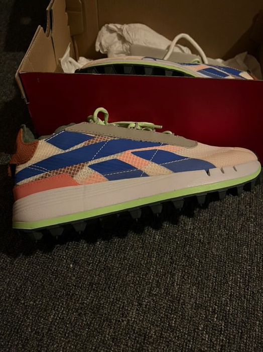 маратонки REEBOK