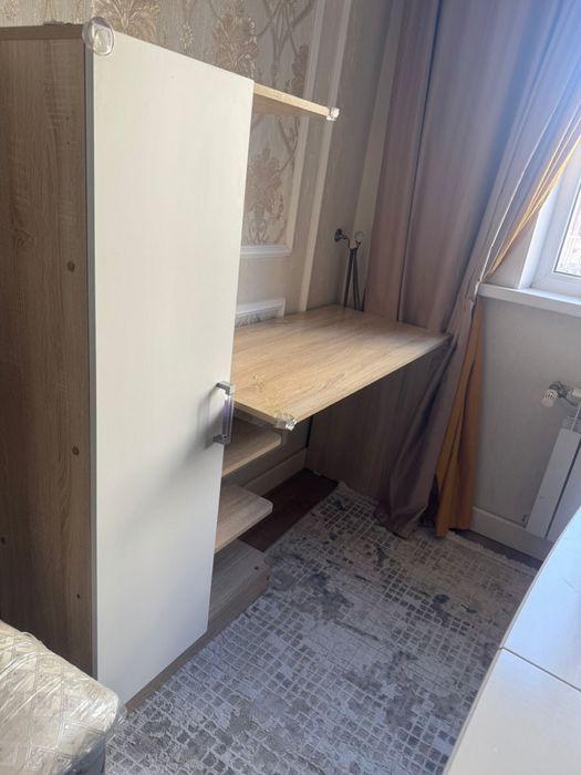 Рабочий стол / компьютерный стол