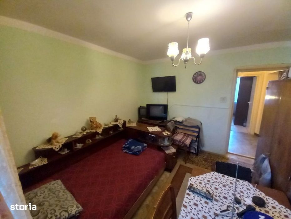 OPORTUNITATE - apartament 3 camere decomandat, 2 bai