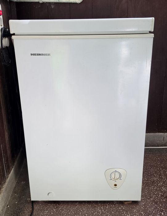 Lada frigorifica verticala  Heinner