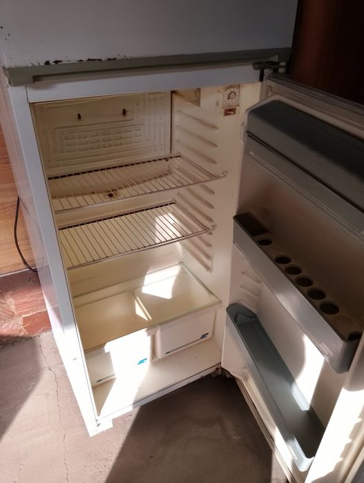 Продам холодильник