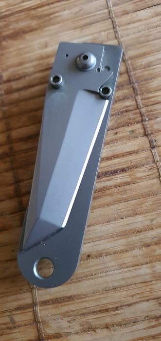 Briceag CRKT Kiss
