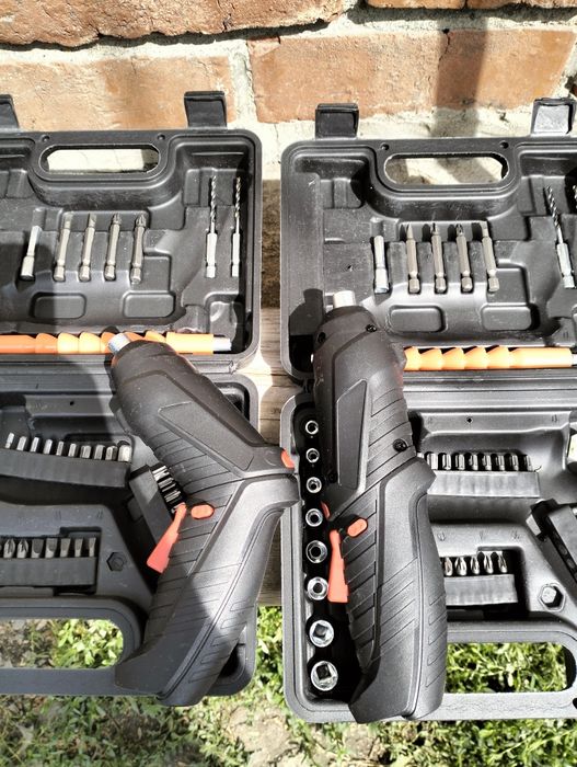 Электроотвертка набор