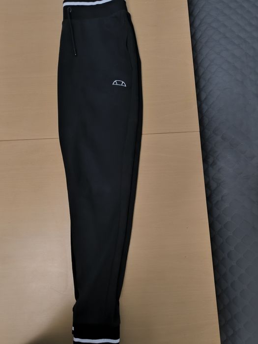 Черно Долнище ELLESSE