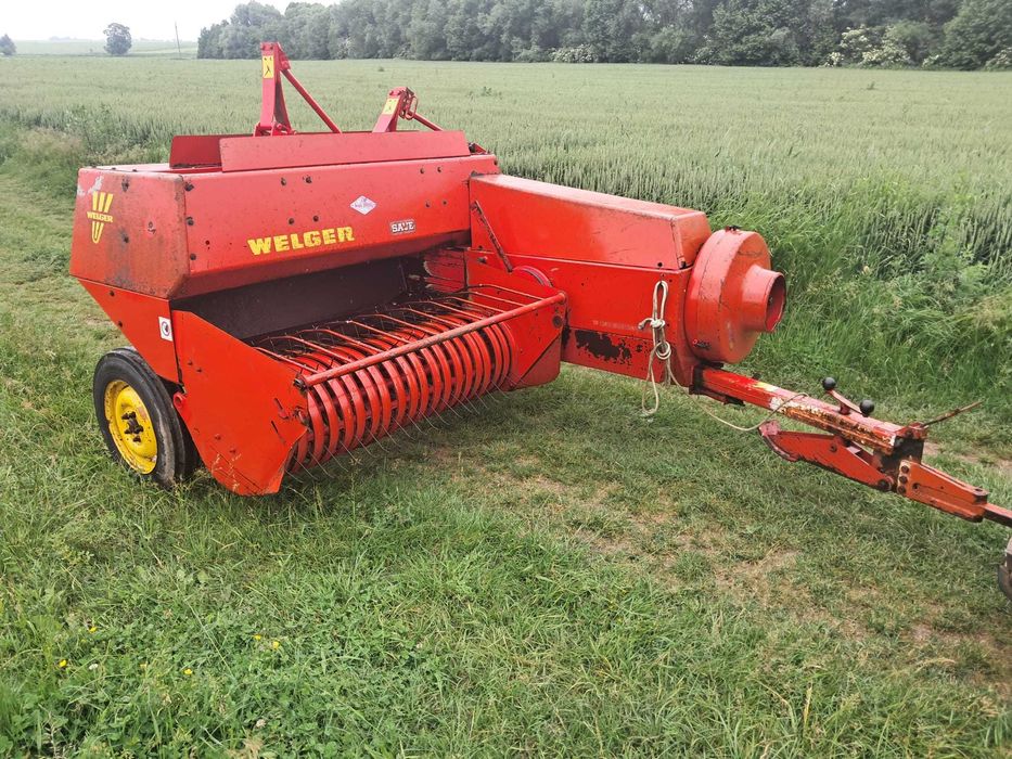 balotiera marca Welger AP 42