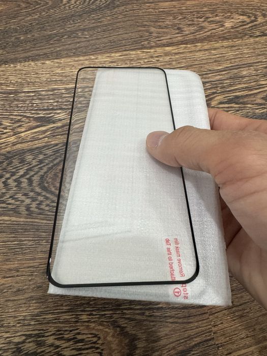 Продам, защитные стекла на One Plus 10pro