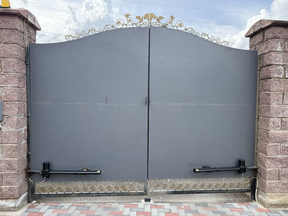 Продаю ворота с калиткой