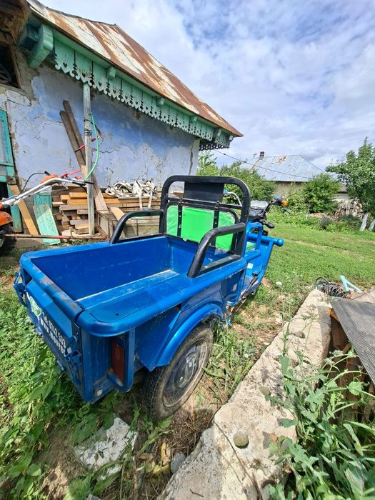 Vand triciclu electric