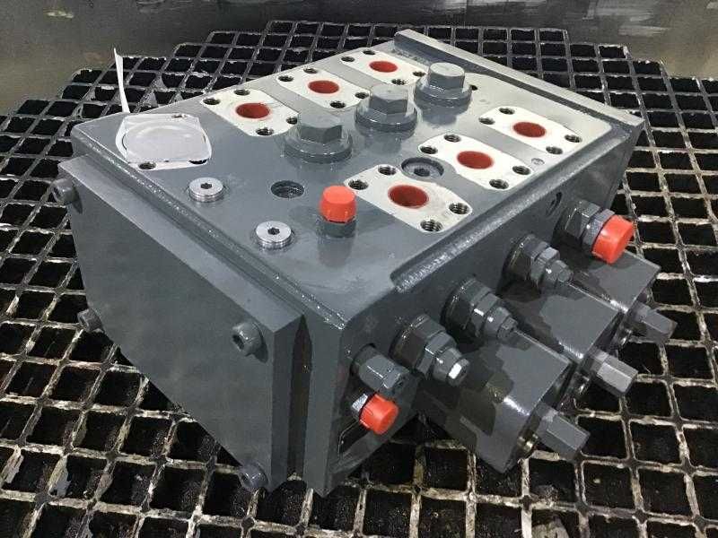 Distribuitor Liebherr LH40 - Piese de schimb Liebherr