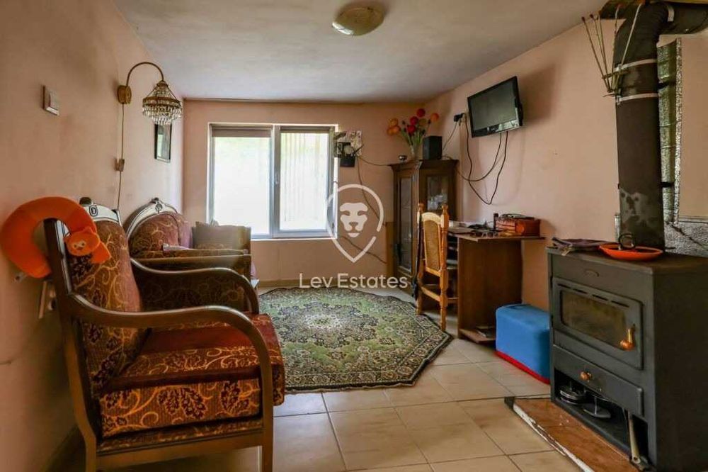 Продава се Къща в Средец - 140 кв.м за 750 €/кв.м - Снимка #1