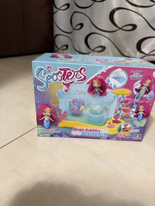 Piscina cu sirena Noua