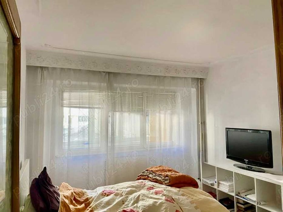Vând apartament 3 camere - Plantelor - foarte spatios si luminos