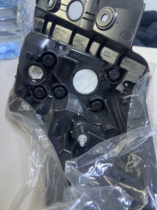 Задняя фара Rav4