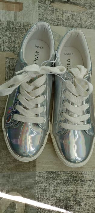 Нови дамски кецове