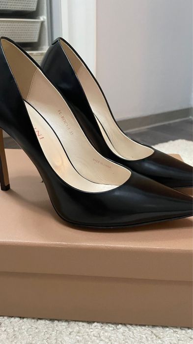 Кожаные туфли  Carlo Pazolini