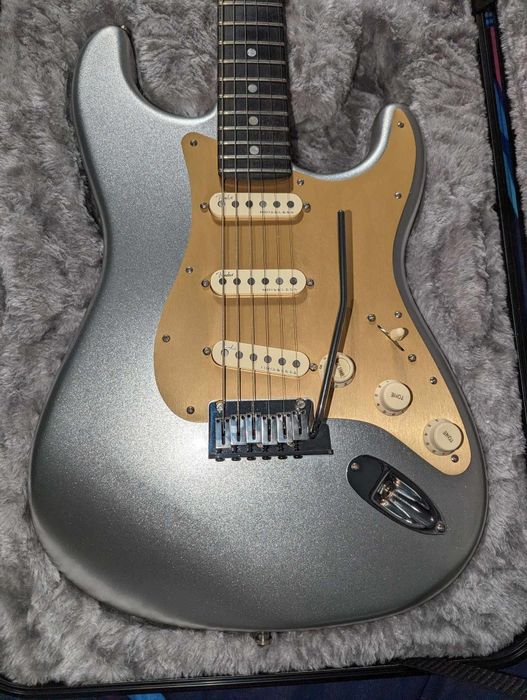 Fender Ultra Stratocaster-USA