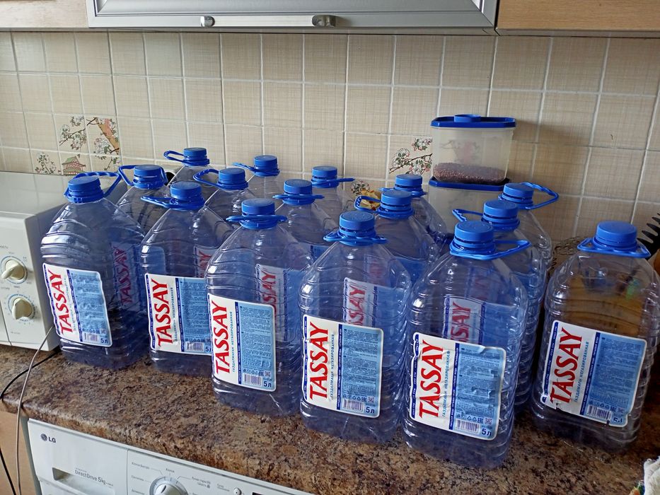 5-литровые бутылки Tassay
